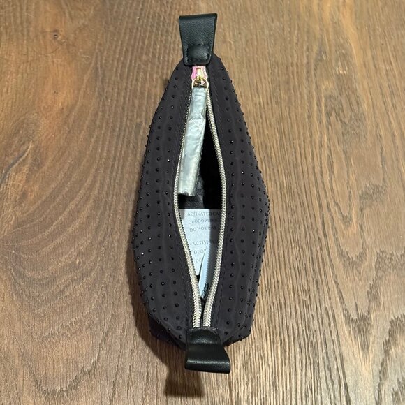 Victoria's Secret NWT Black and Gold Cosmetic 2-Piece Makeup Bag - Picture 7 of 7